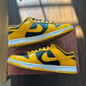 Nike dunk low “goldenrod “